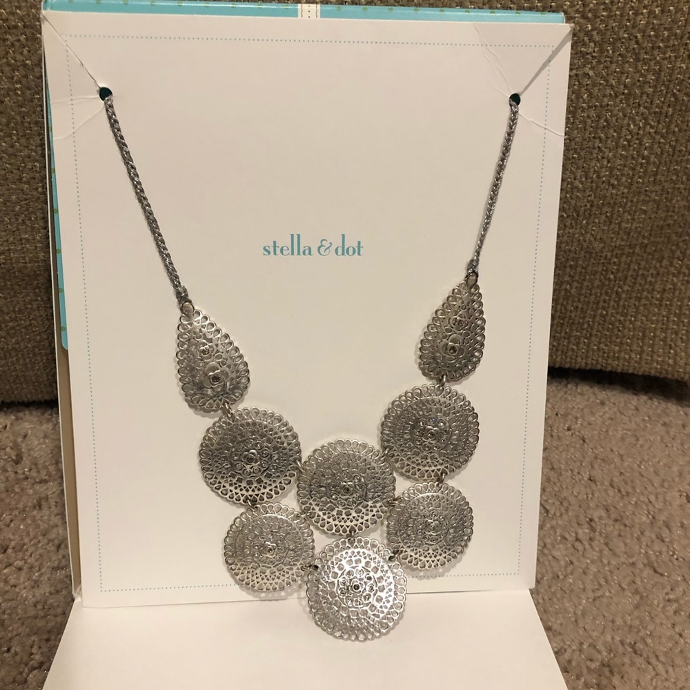 Stella & Dot Medina Bib Necklace